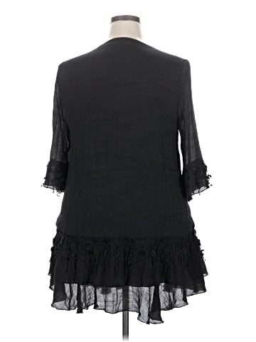 Lady Noiz 3/4 Sleeve Top (view 2)