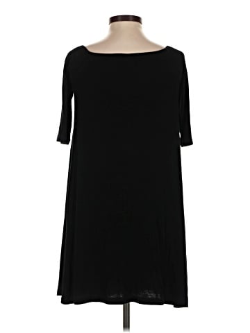 Old Navy Casual Dress (view 2)