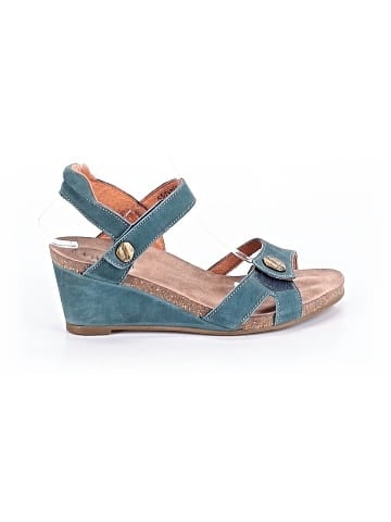 Taos Wedges (view 1)