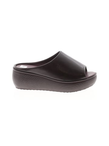 Unbranded Wedges (view 1)