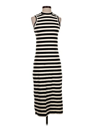 Old Navy Casual Dress (view 1)