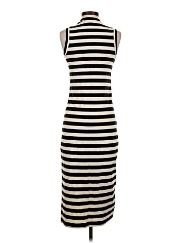 Old Navy Casual Dress (view 2)