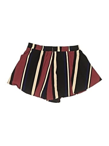 PrettyLittleThing Shorts (view 2)