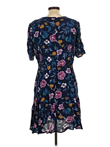 Old Navy Casual Dress (view 2)