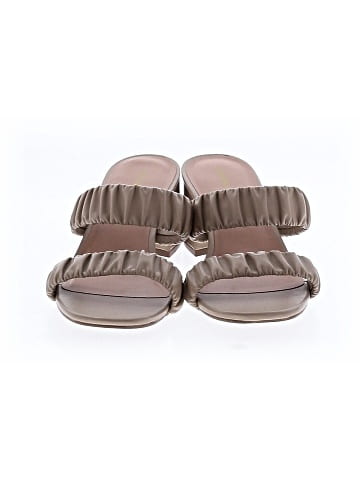 Old Navy Sandals (view 2)