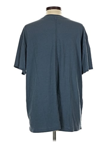 Lululemon Athletica Short Sleeve T-Shirt (view 2)