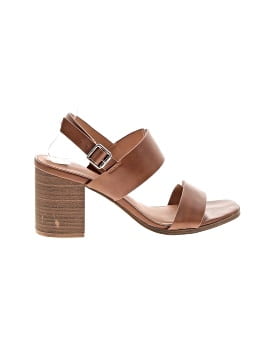 Universal Thread Sandals