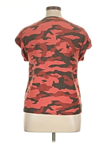 Rock & Republic Short Sleeve T-Shirt (view 2)