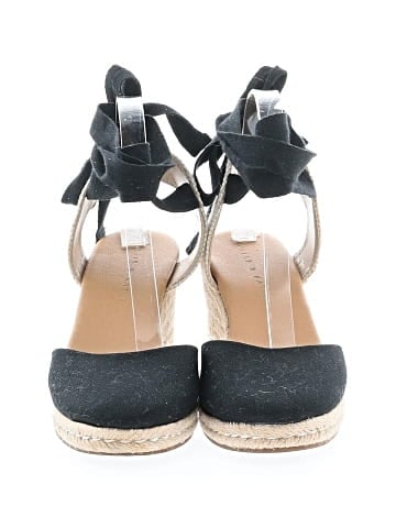 Kelly & Katie Wedges (view 2)