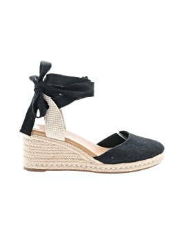 Kelly & Katie Wedges
