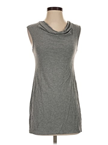 Gap Sleeveless T-Shirt (view 1)