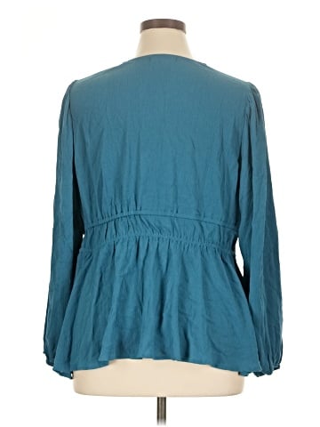 Torrid 3/4 Sleeve Blouse (view 2)