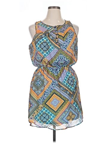 Eyeshadow Casual Dress (view 1)