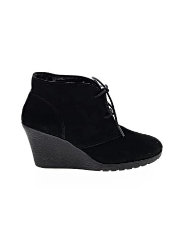 White Mountain Wedges (view 1)