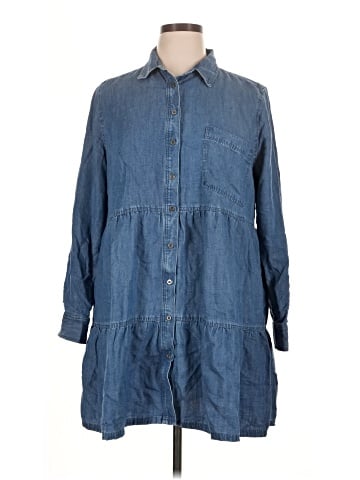 Ann Taylor LOFT Casual Dress (view 1)