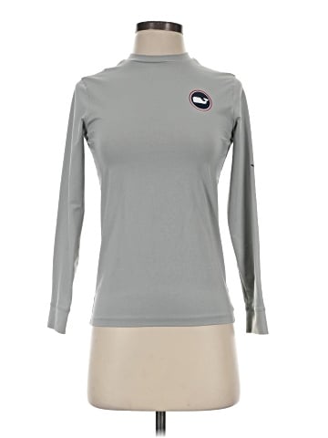 Vineyard Vines Performance Long Sleeve Turtleneck (view 1)