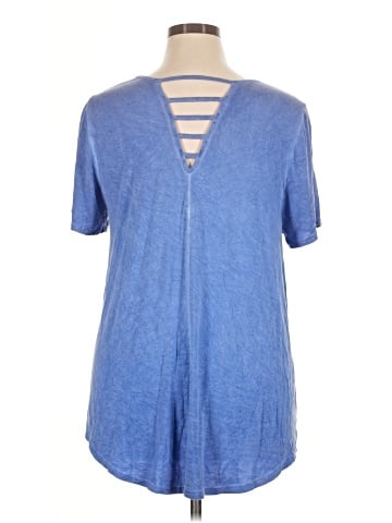 Lane Bryant Outlet Short Sleeve T-Shirt (view 2)