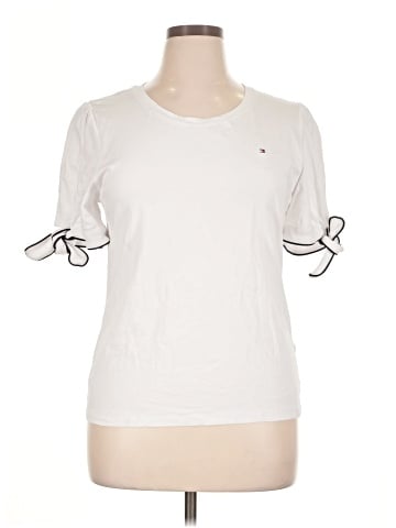 Tommy Hilfiger Short Sleeve T-Shirt (view 1)