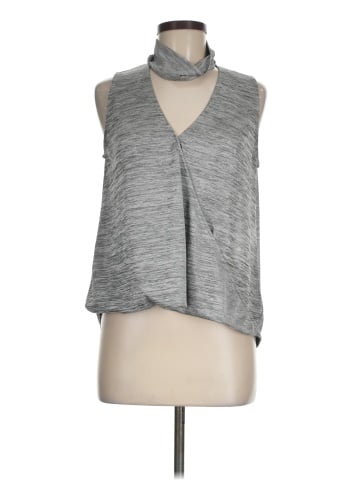 Trouve Sleeveless T-Shirt (view 1)