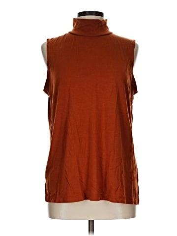 North Style Sleeveless Top (view 1)
