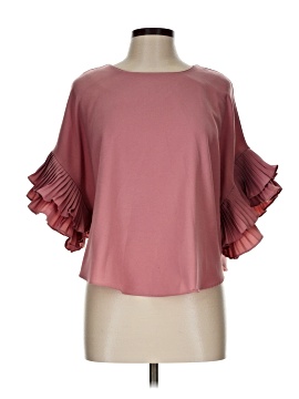On Twelfth Short Sleeve Top
