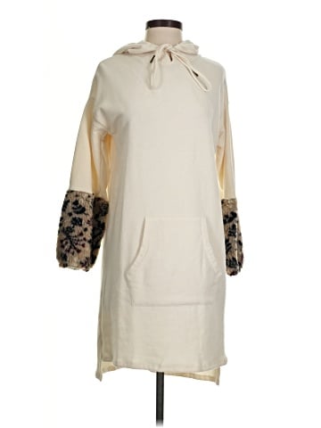 Amadi Poncho (view 1)