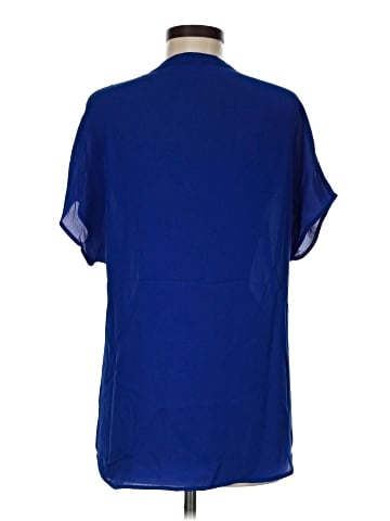 Vince. Short Sleeve Silk Top (view 2)