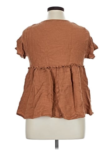 Emery Rose Short Sleeve Top (view 2)