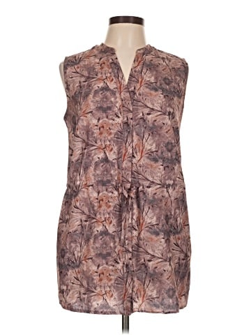 Mondetta Casual Dress (view 1)
