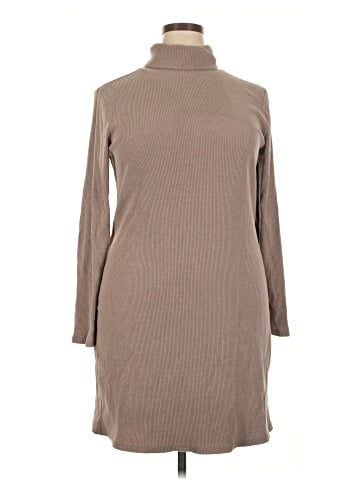 Old Navy Casual Dress (view 1)