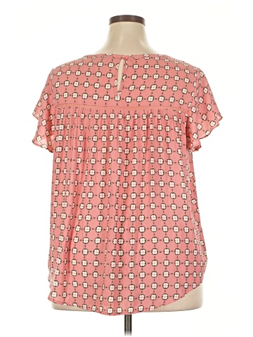 Ava & Viv Short Sleeve Blouse (view 2)
