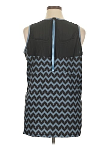 Tema Athletics Sleeveless T-Shirt (view 2)