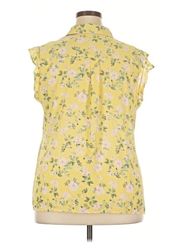 Elle Sleeveless Blouse (view 2)