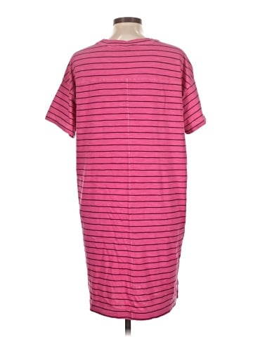 Old Navy Casual Dress (view 2)