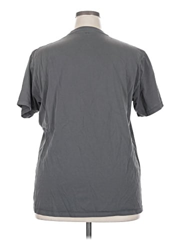 Uniqlo Short Sleeve T-Shirt (view 2)
