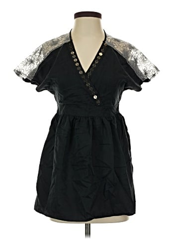 Lost April Short Sleeve Top (view 1)