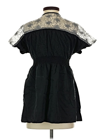 Lost April Short Sleeve Top (view 2)