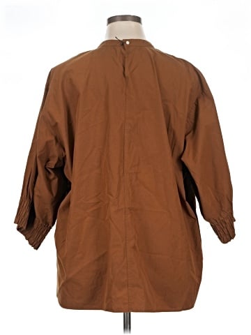 Uniqlo 3/4 Sleeve Button-Down Shirt (view 2)