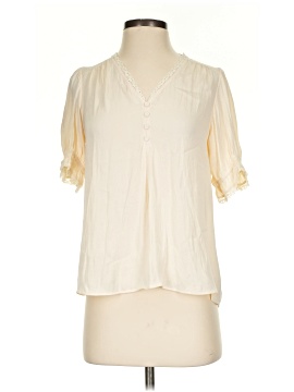 Cupcakes & Cashmere Short Sleeve Blouse