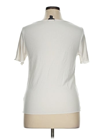 New Look Short Sleeve T-Shirt (view 2)