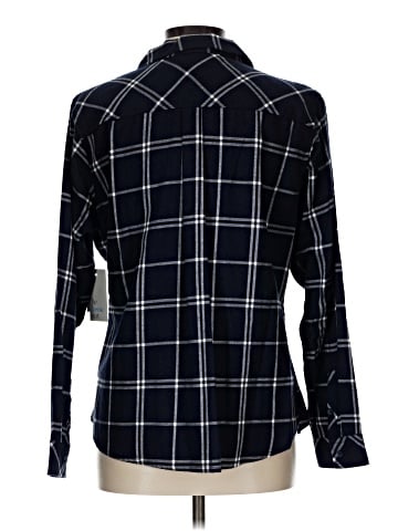 Croft & Barrow Long Sleeve Button-Down Shirt (view 2)