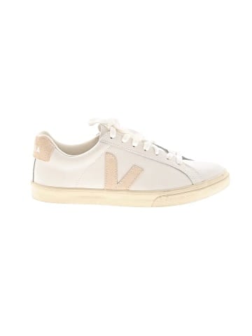 VEJA Sneakers (view 1)