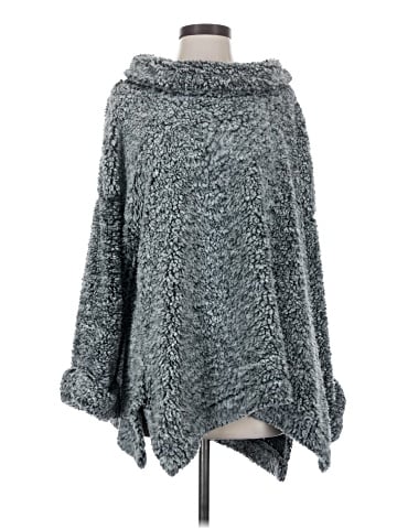 Sunday in Brooklyn Poncho (view 1)