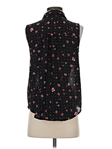 Elle Sleeveless Blouse (view 2)
