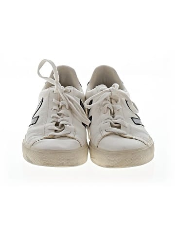 VEJA Sneakers (view 2)
