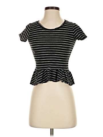 Delia's Short Sleeve Top (view 1)