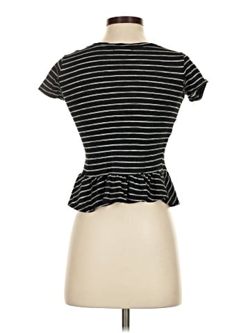 Delia's Short Sleeve Top (view 2)