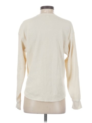 Uniqlo Long Sleeve T-Shirt (view 2)