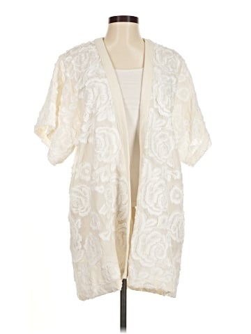 Akemi + Kin Kimono (view 1)