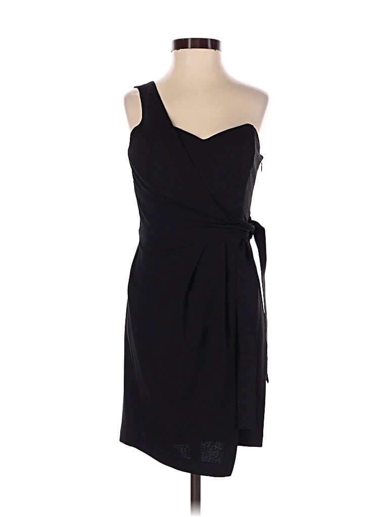 Club Monaco Cocktail Dress - Wrap: Black Solid Pattern Dresses - Used - Size 00